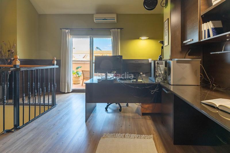 Foto 0370eb38-a996-420d-a6d9-557630701194. Casa adossada amb calefacció aparcament a San Antonio de Benagéber