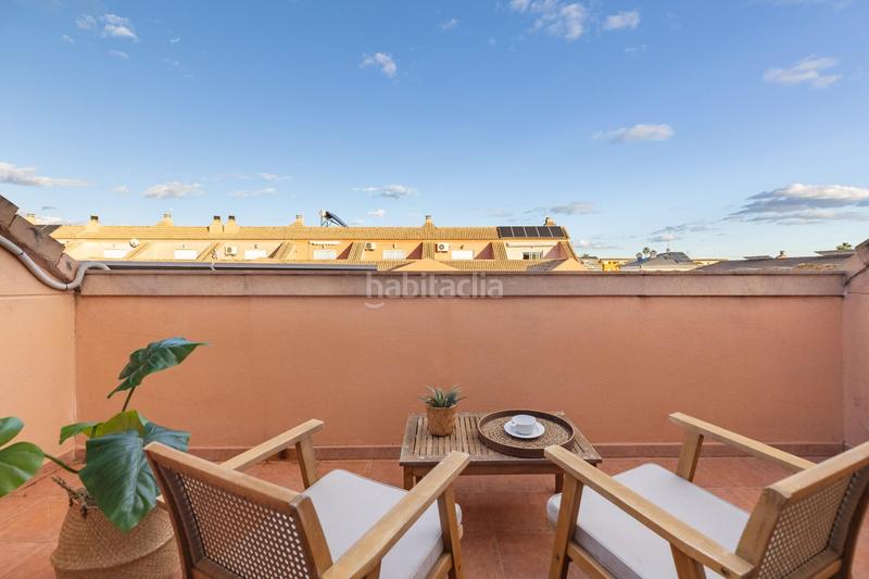 Foto 08ab49c9-36cd-4bf8-8918-6a1a5594a6c5. Casa adossada amb calefacció aparcament a San Antonio de Benagéber