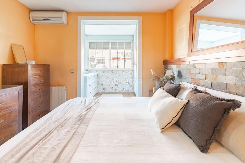 Foto 41fd01e2-66f4-4889-9bb7-4f1a11bc58d0. Casa adossada amb calefacció aparcament a San Antonio de Benagéber