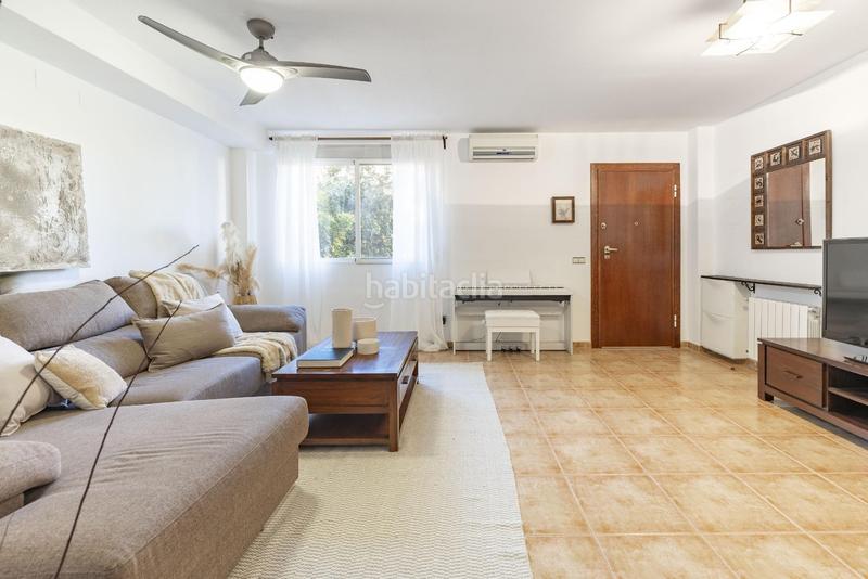 Foto 776e0238-91e1-42d7-b2fa-c96b166a553c. Casa adossada amb calefacció aparcament a San Antonio de Benagéber