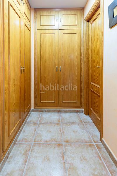 Foto f5962395-a78a-43ce-bdf1-e10a551b57ac. Casa adossada amb calefacció aparcament a San Antonio de Benagéber