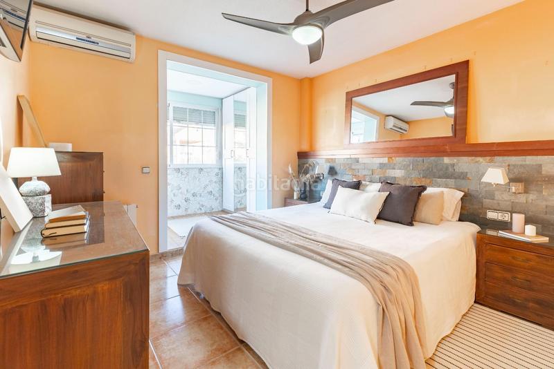 Foto f5e4f9cc-5c89-432a-aa8e-b67a074c55d9. Casa adossada amb calefacció aparcament a San Antonio de Benagéber