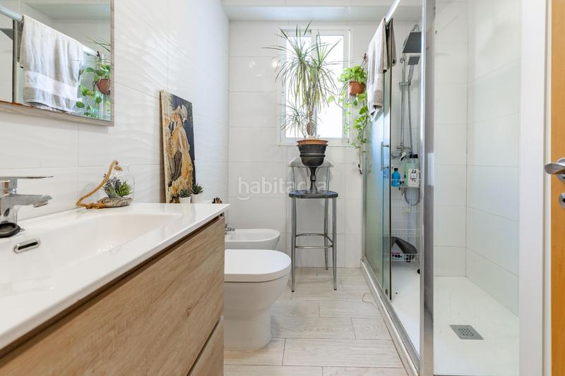 Foto 38db8f8c-fb39-4894-9385-b7eb0942b3a5. Pis a La Llum Valencia