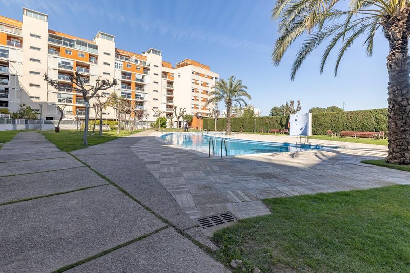 Foto b6832ed1-fb6e-4542-a8e4-0b728b428f97. Pis amb aparcament piscina a Valterna Paterna