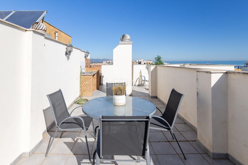 Foto 613d95d1-f2da-44d8-b3a1-82ebc9a4a32a. Àtic amb aparcament piscina a Piles