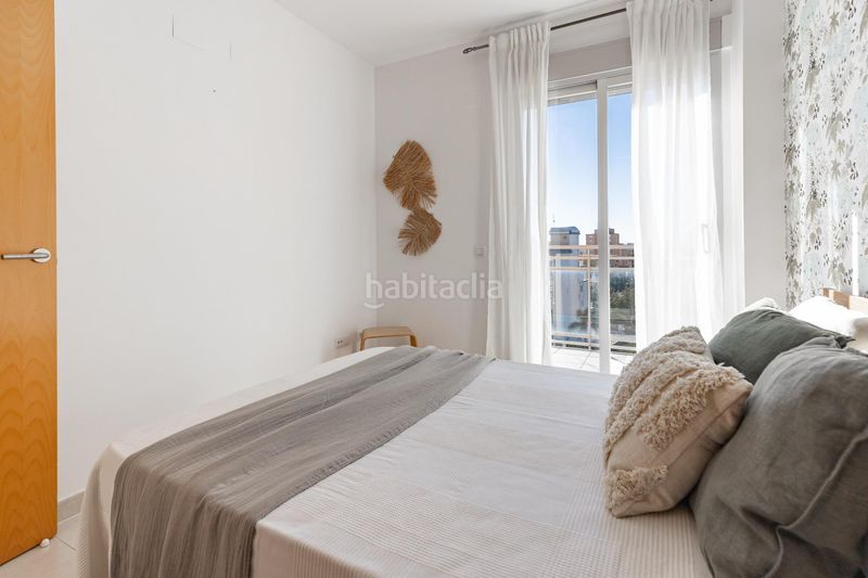 Foto cde09f8a-708f-451d-8b3a-5d54936050f6. Àtic amb aparcament piscina a Piles