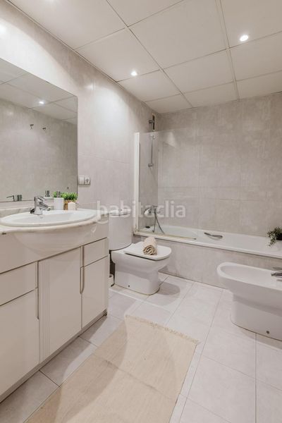 Foto b87def9b-098b-4553-b0ed-c1303023b01e. Pis amb aparcament piscina a Valterna Paterna