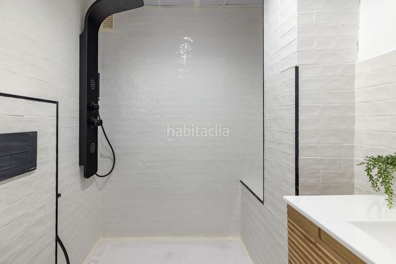 Foto 24057236-2aa6-411d-b2c7-17519f53750f. Piso amplio y moderno piso reformado junto al polideportivo en Sedaví