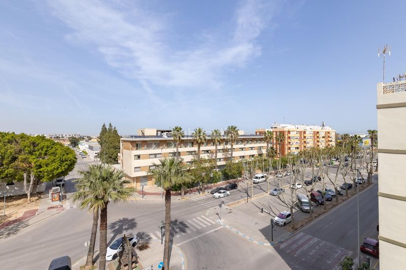 Foto 244a6565-7fff-428d-81c7-1779d335bfb7. Piso amplio y moderno piso reformado junto al polideportivo en Sedaví