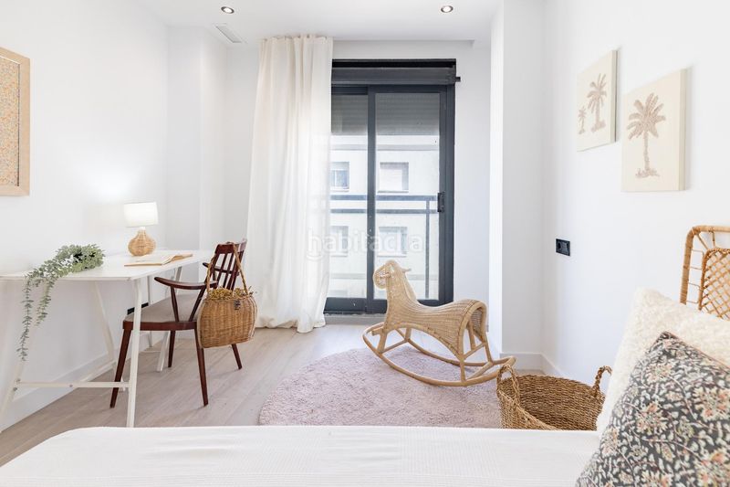 Foto 392104fe-2c86-4a1d-a184-2732097b907f. Piso amplio y moderno piso reformado junto al polideportivo en Sedaví