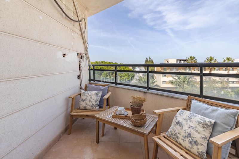 Foto 3bee5ef6-6700-4a49-94bd-01240a5bd749. Piso amplio y moderno piso reformado junto al polideportivo en Sedaví