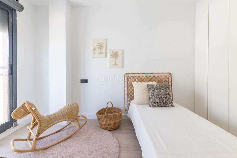 Foto 4ea2999f-1d28-4b91-b13b-84af13fbb4ad. Piso amplio y moderno piso reformado junto al polideportivo en Sedaví