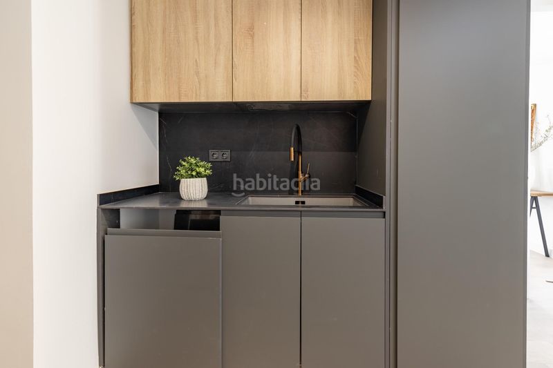 Foto 988fa653-a813-4ed1-a237-7412c230cc4e. Piso amplio y moderno piso reformado junto al polideportivo en Sedaví