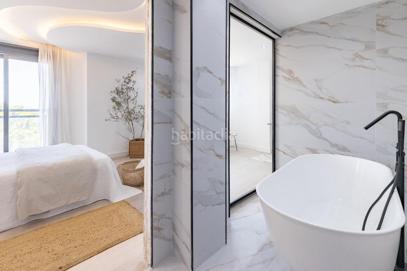 Foto bdbe605e-f1c5-43c6-9f43-5f77a5b6018b. Piso amplio y moderno piso reformado junto al polideportivo en Sedaví