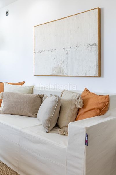 Foto bf67ea11-03ba-4b27-ba84-c504b86018be. Piso amplio y moderno piso reformado junto al polideportivo en Sedaví