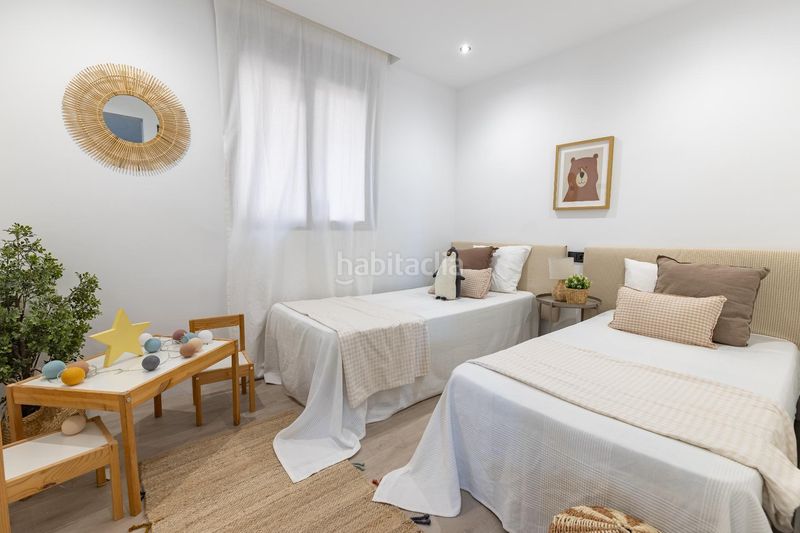 Foto d2aedca4-8021-490e-aa52-96ca643e2f69. Piso amplio y moderno piso reformado junto al polideportivo en Sedaví