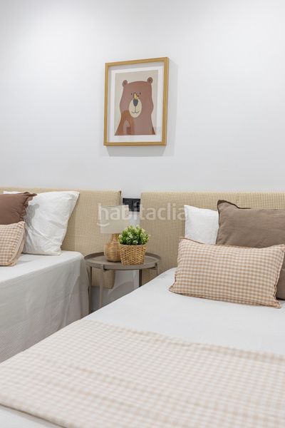 Foto ee2f5f6c-c115-4da9-bc60-fb5390eb21b7. Piso amplio y moderno piso reformado junto al polideportivo en Sedaví