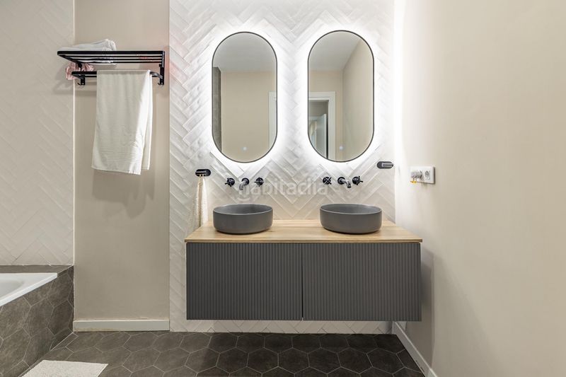 Foto 874c59cc-ee1d-41bc-8e5f-87eef3fb3155. Pis a La Petxina Valencia