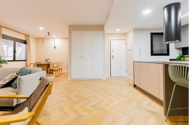 Foto f590bdd4-be05-45d9-85a8-a195839a671c. Pis a La Petxina Valencia