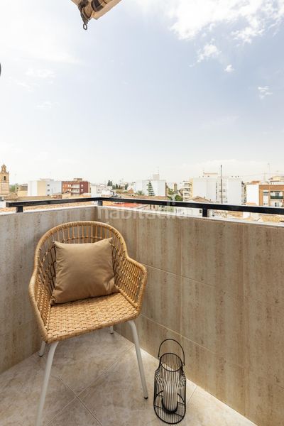 Foto c5719636-8583-4507-8da1-82c6432096a6. Pis a Benimàmet Valencia