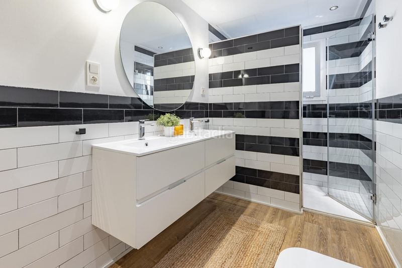 Foto bb05f6d7-a44f-4bad-bab7-724b936584bf. Casa amb piscina a Centro Chiva