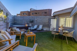 Maison  Avenida del doctor corachán. Una casa con mucha luz y una terraza para vivirla todo el año en