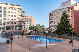 Lloguer Pis  Calle ginesta. Vivienda en complejo residencial.