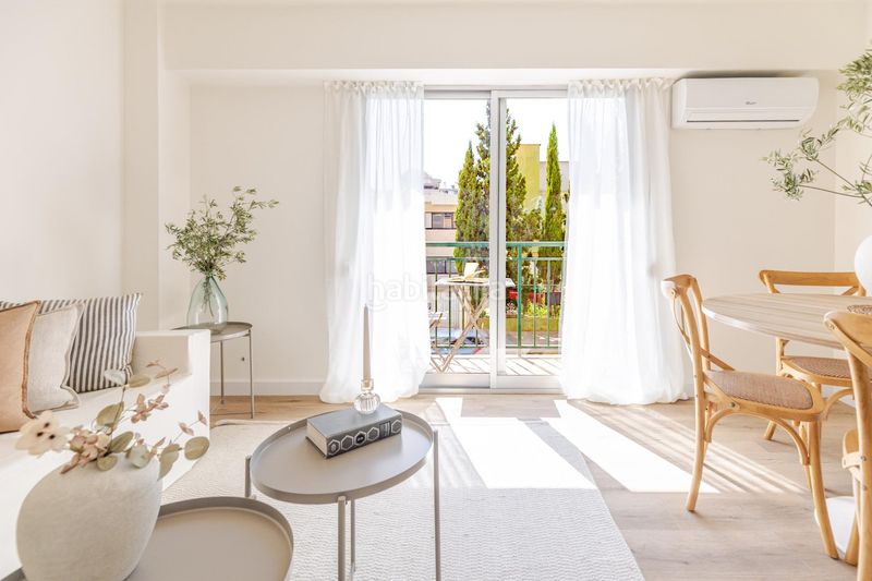 Piso luminoso de 4 habitaciones , con balcón y vistas despejadas en Valencia - Imagen 2