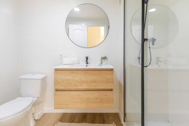 Piso luminoso de 4 habitaciones , con balcón y vistas despejadas en Valencia - Imagen 7