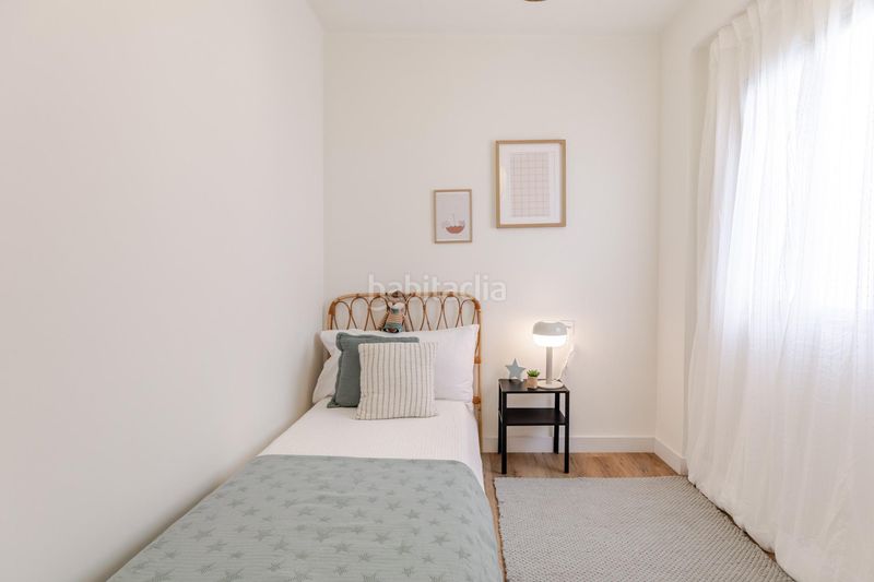 Piso luminoso de 4 habitaciones , con balcón y vistas despejadas en Valencia - Imagen 27