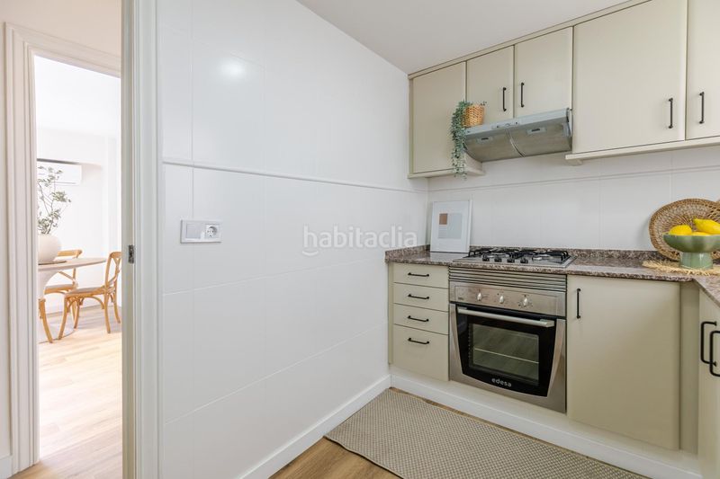 Piso luminoso de 4 habitaciones , con balcón y vistas despejadas en Valencia - Imagen 22