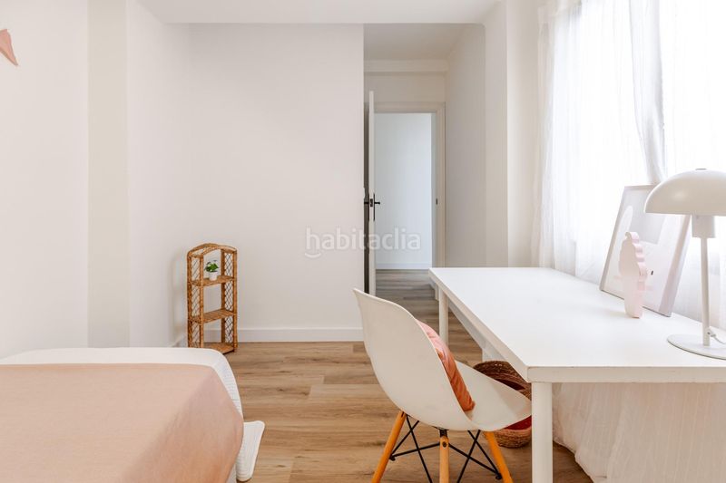 Piso luminoso de 4 habitaciones , con balcón y vistas despejadas en Valencia - Imagen 28