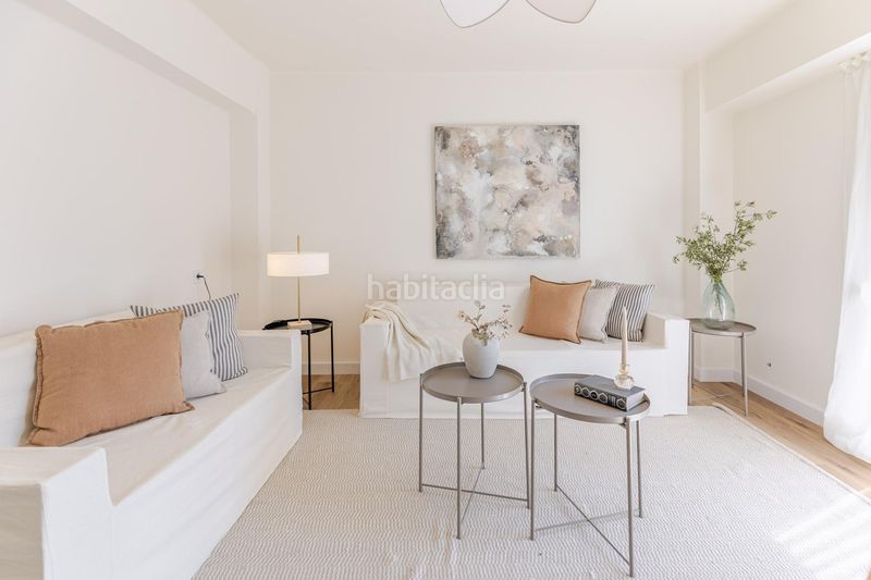 Piso luminoso de 4 habitaciones , con balcón y vistas despejadas en Valencia - Imagen 48