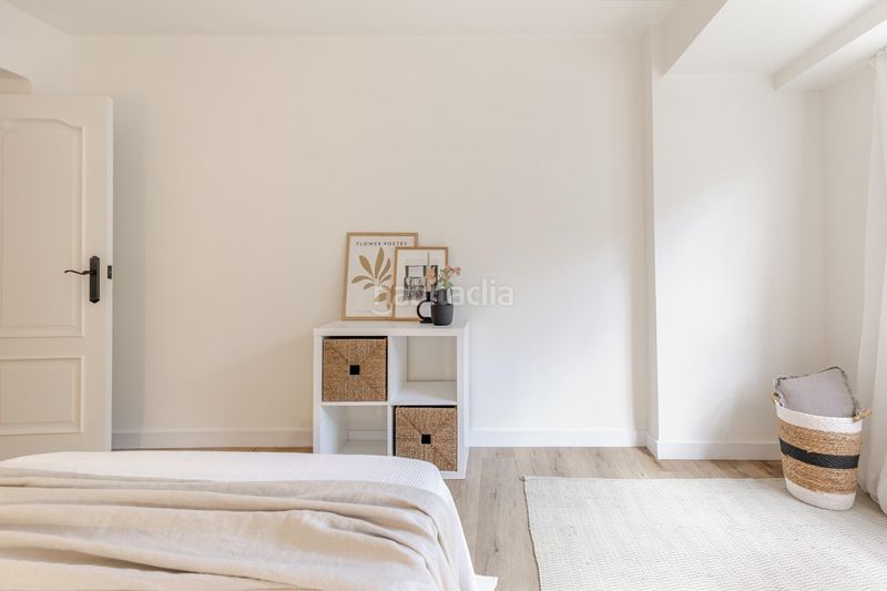 Piso luminoso de 4 habitaciones , con balcón y vistas despejadas en Valencia - Imagen 34