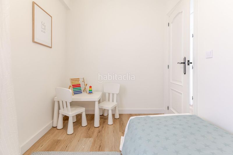 Piso luminoso de 4 habitaciones , con balcón y vistas despejadas en Valencia - Imagen 36
