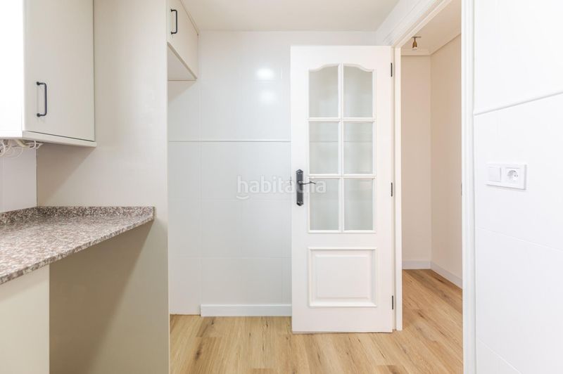 Piso luminoso de 4 habitaciones , con balcón y vistas despejadas en Valencia - Imagen 21