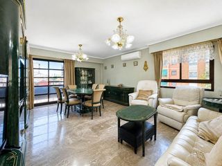 Lloguer Pis  Professor antoni0 ubieto. Fantástica vivienda en alquiler, ideal para 1 familia
