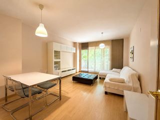 Rent Flat  Calle frigola. Vivienda en alquiler.