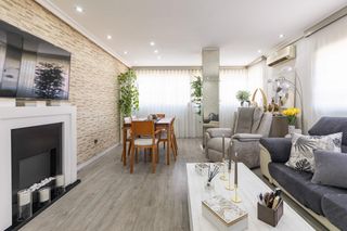 Pis  Campoamor. Vivienda amplia, exterior y muy luminosa junto a blasco ibáñez y