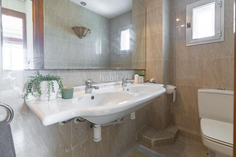 Foto 0d2a7de0-9b8b-4bf3-8723-cac6bac9c0e6. Apartament amb aparcament piscina a El Perellonet Valencia