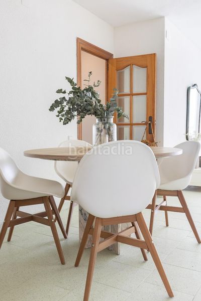 Foto 170e4e4f-512f-4198-ae2c-86dff803e44b. Apartament amb aparcament piscina a El Perellonet Valencia