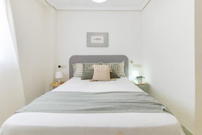 Foto 69e3ed0a-be5b-4e56-aa7a-8339d4b5ca67. Apartament amb aparcament piscina a El Perellonet Valencia