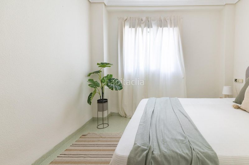 Foto a9e0f305-fefa-4f8b-a987-faee2352595d. Apartament amb aparcament piscina a El Perellonet Valencia