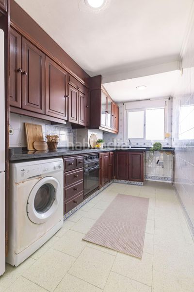Foto d17d54d8-e735-43a6-b356-9b3bed038451. Apartament amb aparcament piscina a El Perellonet Valencia