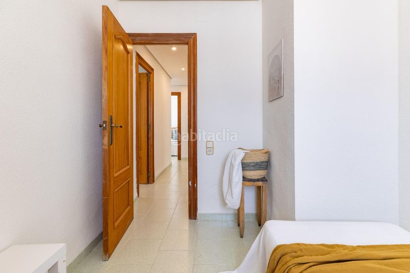 Foto e3f2c14b-ef51-4169-a3c4-56b5e43fa404. Apartament amb aparcament piscina a El Perellonet Valencia