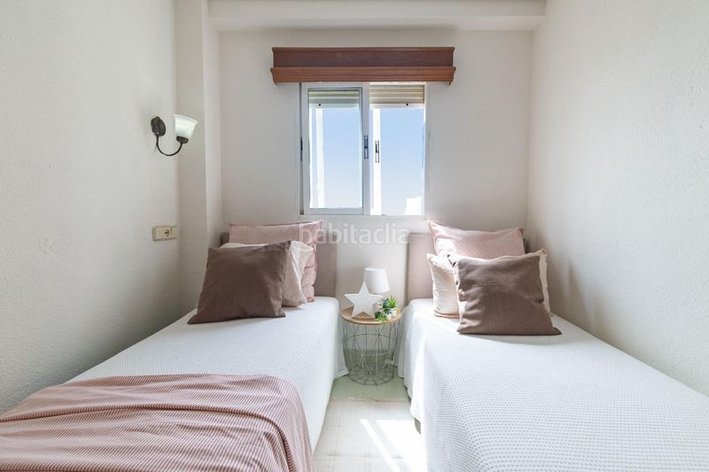Foto ee677c5e-4d9c-44bf-8552-3ab6117babc6. Apartament amb aparcament piscina a El Perellonet Valencia