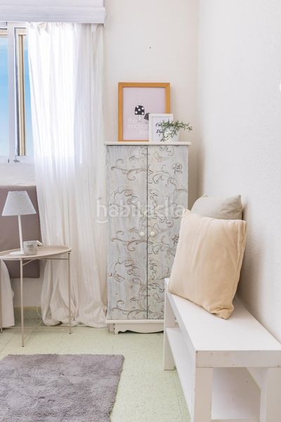 Foto f0edded7-b40a-4754-ad2e-bb428f1e3efd. Apartament amb aparcament piscina a El Perellonet Valencia