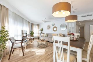 Pis  Plaza plaza rosa de los vientos. Una vivienda excepcional junto al mar en playa de gandía