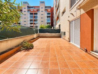 Lloguer Pis  Calle orenga. Espacio, tranquilidad y piscina en una de las zonas residenciale