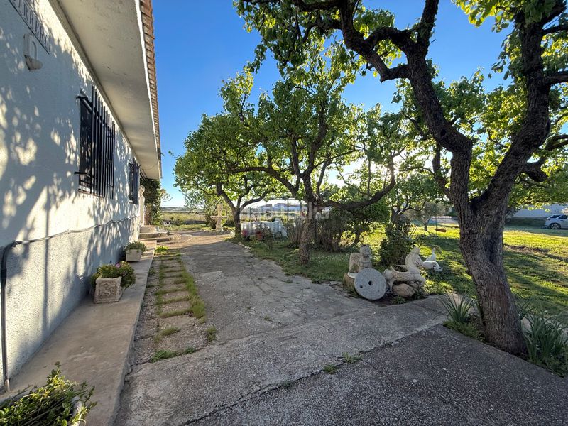 Foto aafcadb6-7757-492f-b70e-b5d38d84a9d0. Xalet amb xemeneia calefacció aparcament a Estremera